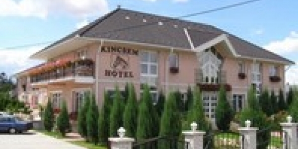 Kincsem Wellness Hotel