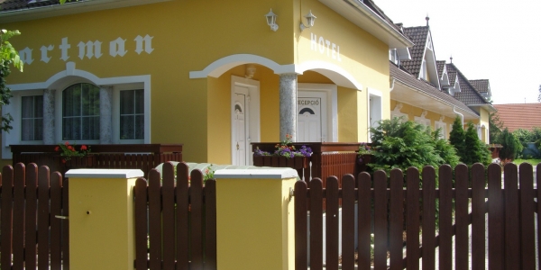 Óvár Apartman Hotel