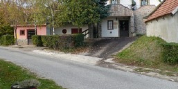Pásti Pincék és Pihenőházak